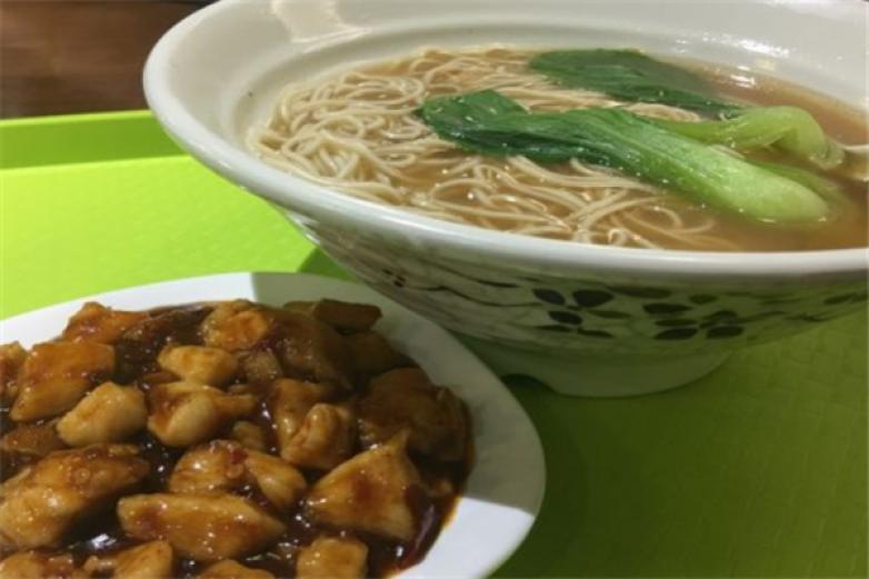 牛莽莽老火锅加盟