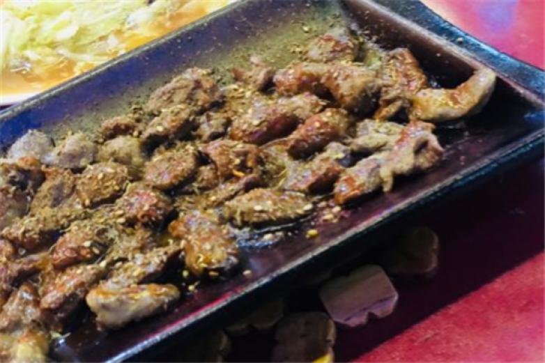 红泥瓦片烧烤加盟