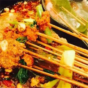 老电房盅盅串串香火锅