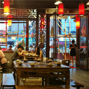 百宗老灶特色火锅