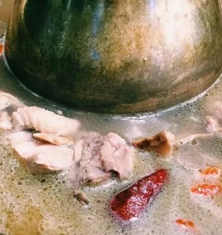 幺鸡特色炖鸡火锅