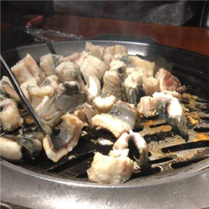 贝臻屋海鲜炭烤烤肉