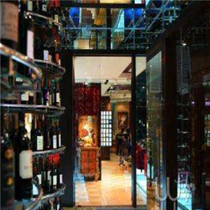 富羽酒窖进口红酒牛扒