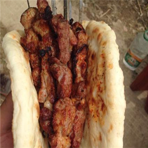 新疆馕羊肉串