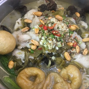 九寨沟养生石锅鱼