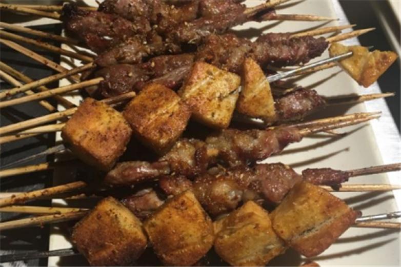 阿道串烧工房加盟