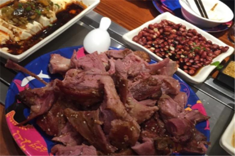 阿拉提西域文化主题餐厅加盟