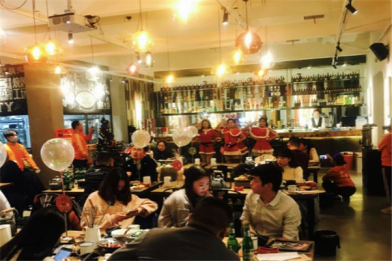 二十五点烧烤工场加盟