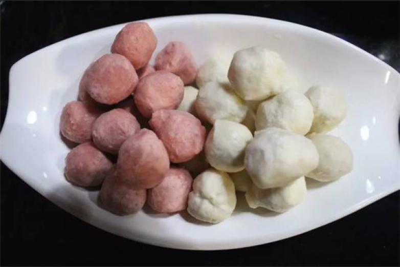 嗯呐嗯呐火锅加盟