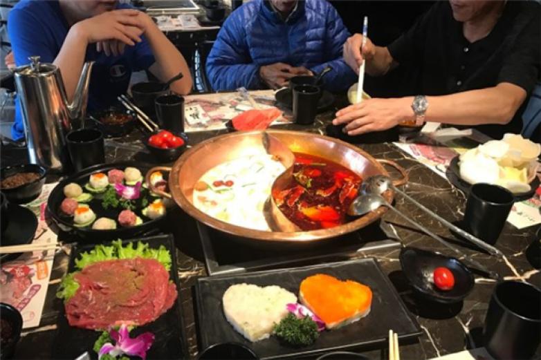 乡里香老味火锅加盟