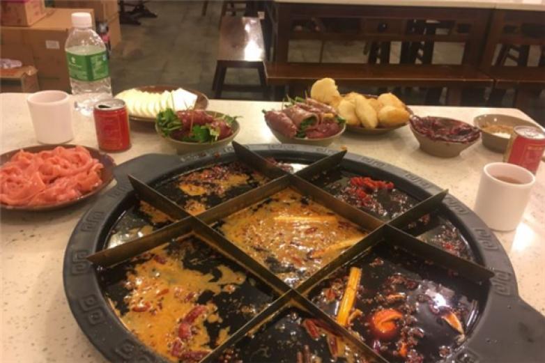 朱妈老火锅加盟