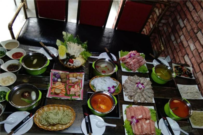 东方宴小火锅加盟