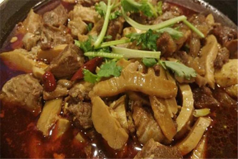 一锅一宴牛板筋火锅加盟