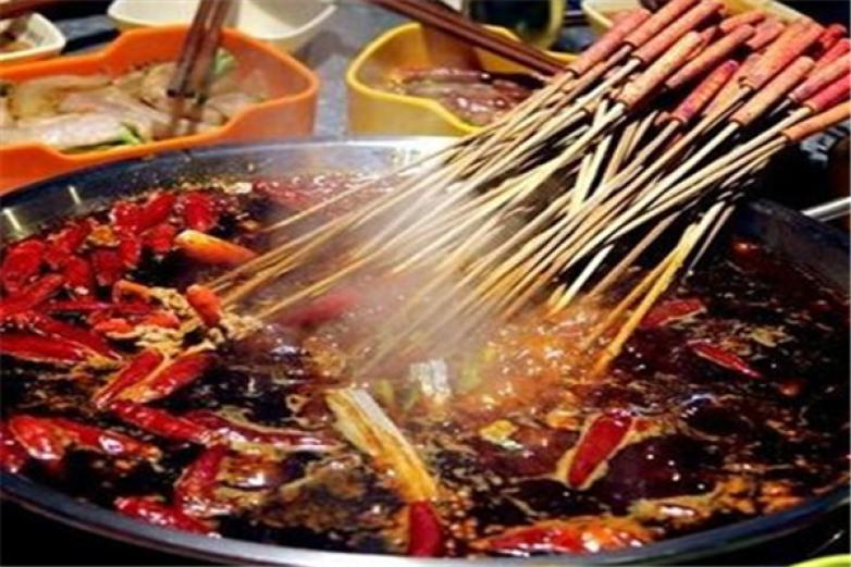 老电房盅盅串串香火锅加盟