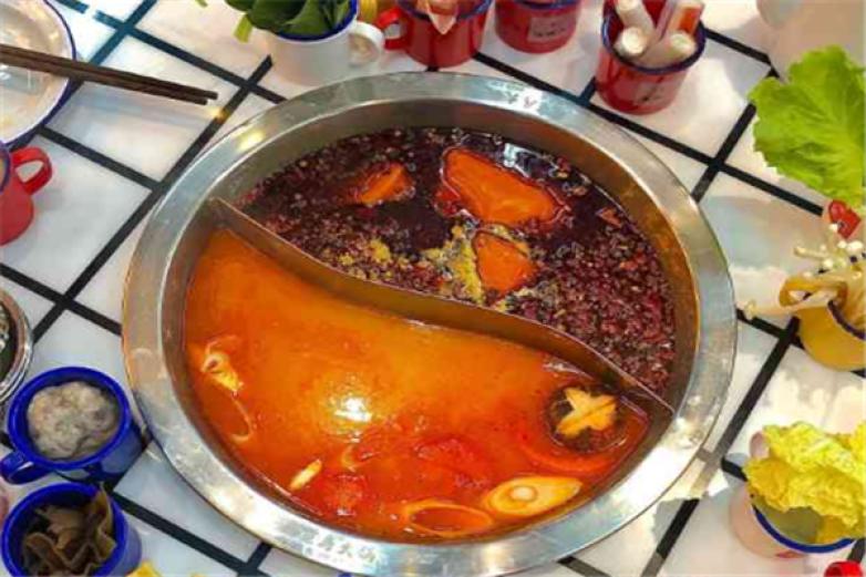 老电房盅盅串串香火锅加盟