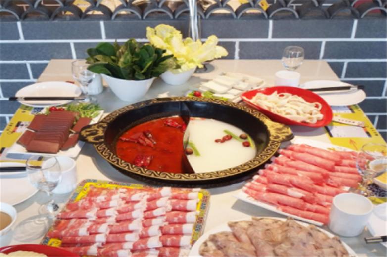 鼎级香涮烤火锅加盟