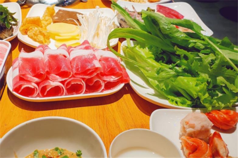 尚上捞旋转火锅加盟