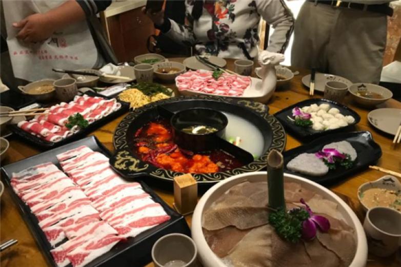 望江门火锅加盟