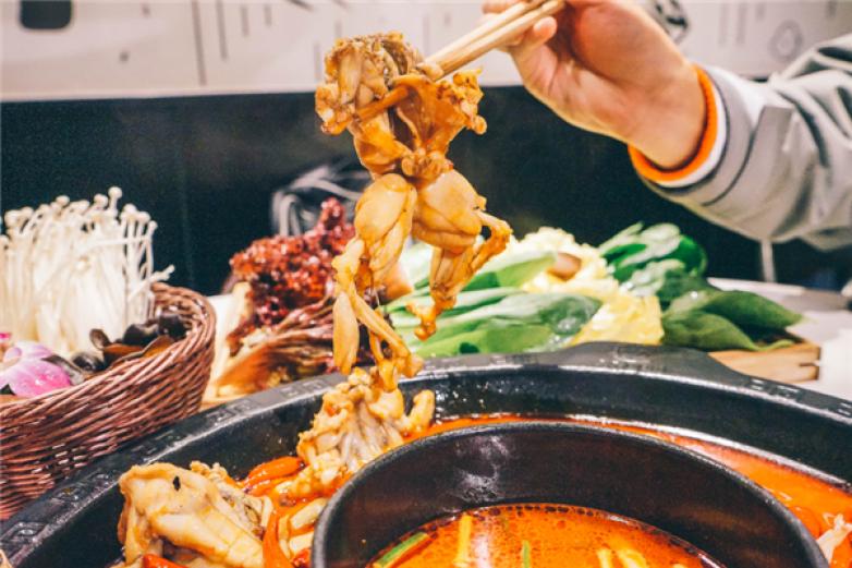 915美蛙鱼头加盟