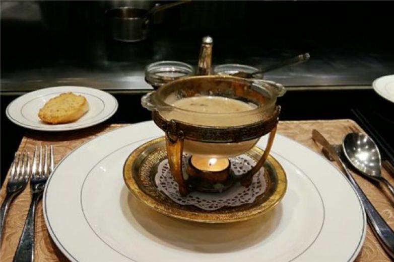 两岸咖啡铁板烧加盟