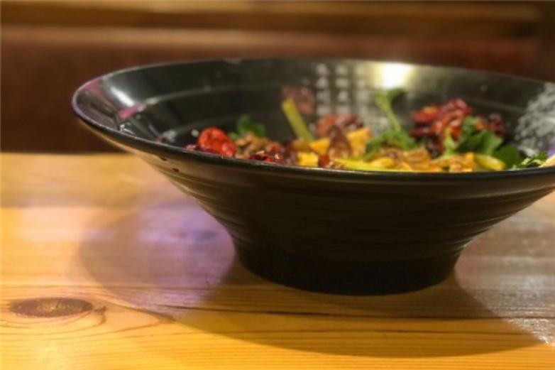 辣酷麻辣香锅加盟