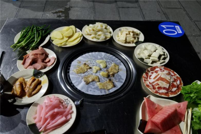 老帅哥碳烤肥牛加盟