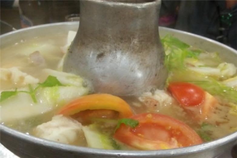 酩悦炭烧火锅加盟