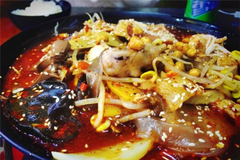 辣嘴猴冒菜小饭堂加盟