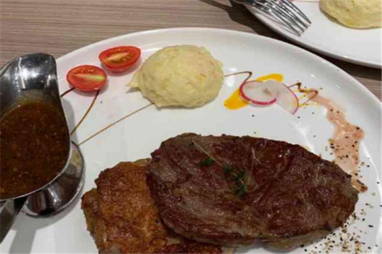 卡多多西餐加盟