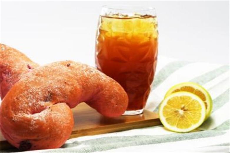 纳咖滋茶饮加盟