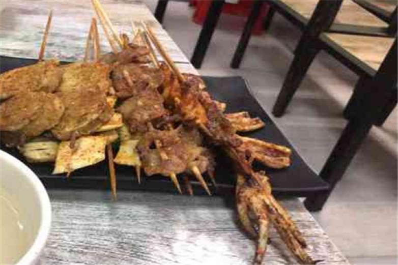 老杨龙虾烧烤加盟