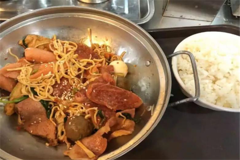 辣嗦嗦麻辣香锅加盟