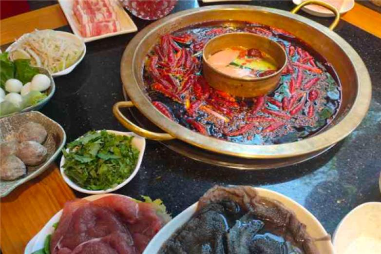 百宗老灶特色火锅加盟