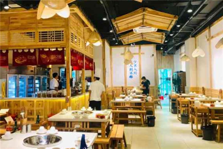 成扁担辣卤火锅加盟