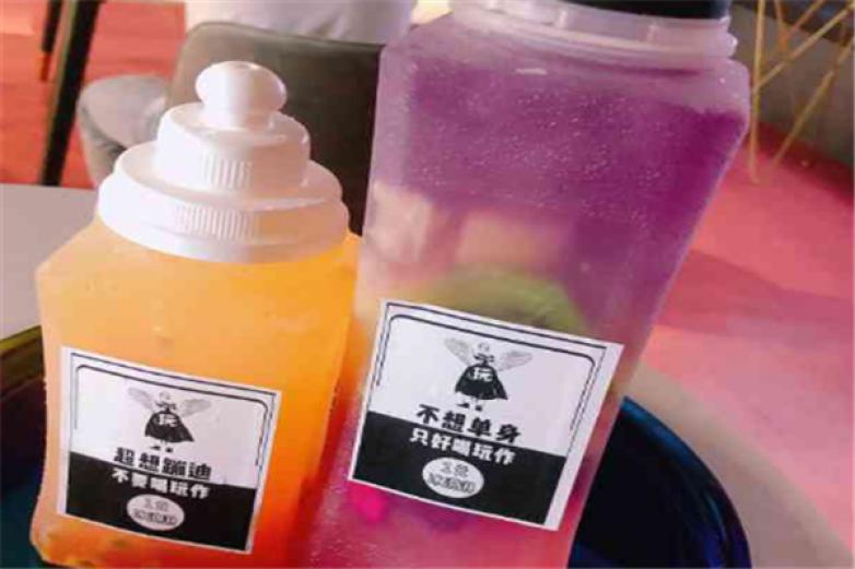 玩作水果茶加盟