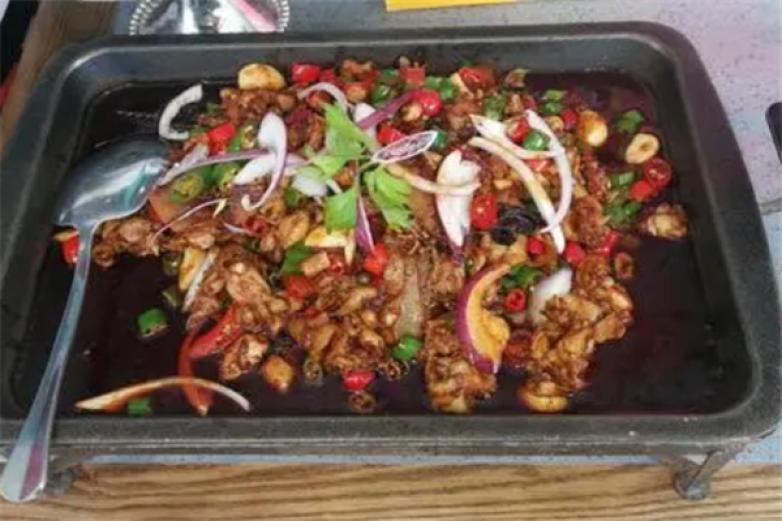 蛙先森碳烤牛蛙加盟