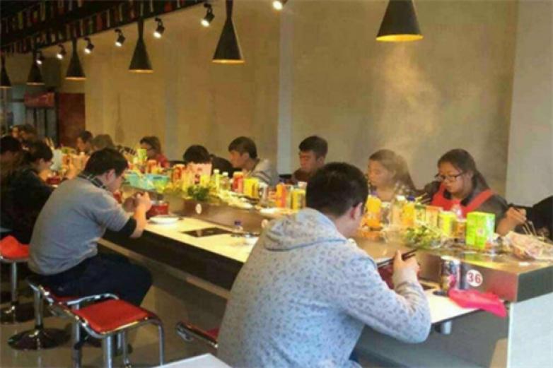 锦捞回转小火锅加盟