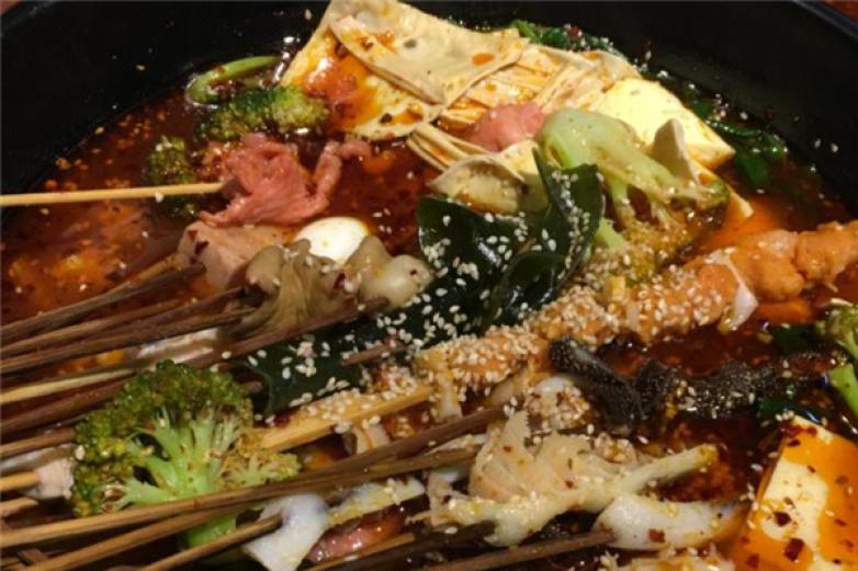 魔签麻辣料理馆加盟