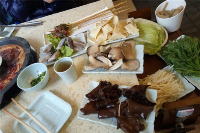 清真牛不比火锅加盟