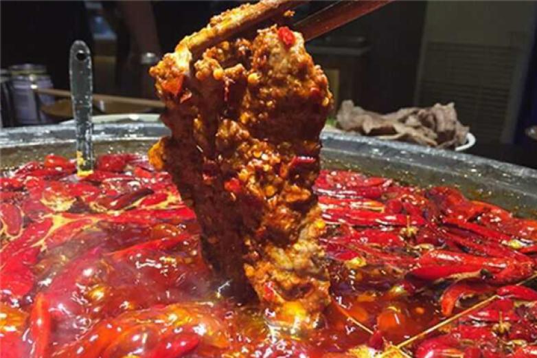 峰火轮老火锅加盟