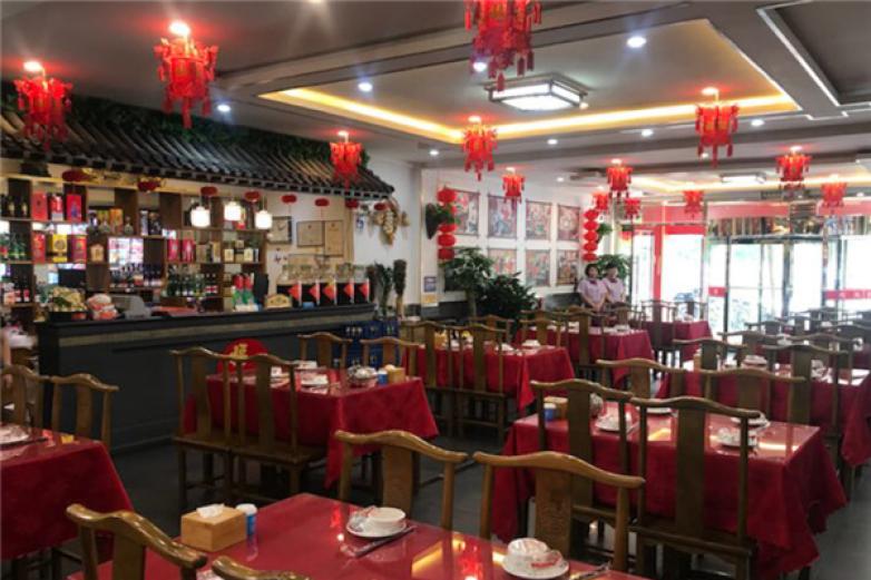 骨气大盆骨火锅加盟