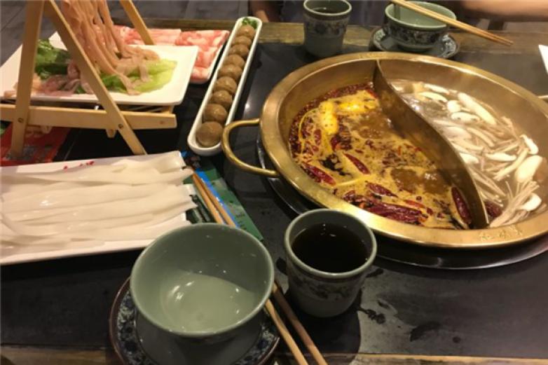 红味军原味老火锅加盟