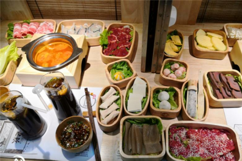 河一独食火锅加盟