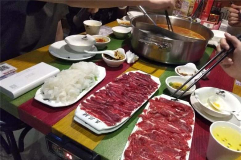 局百犊潮汕牛肉火锅加盟