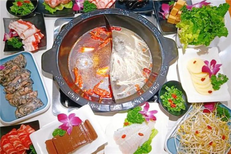 九鼎福回转涮涮火锅加盟