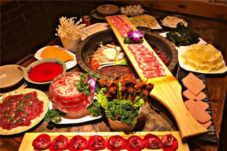 火车主题火锅餐厅加盟