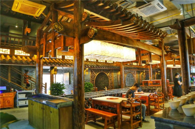 巴香邻老火锅加盟