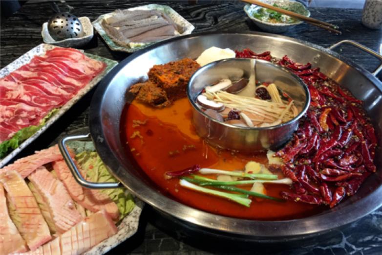 巴香邻老火锅加盟