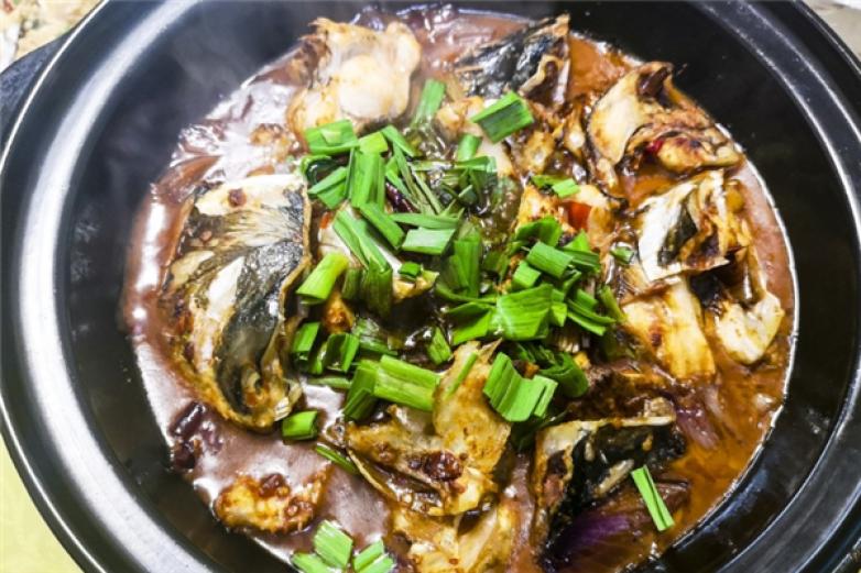 巴乡鱼头火锅食府加盟