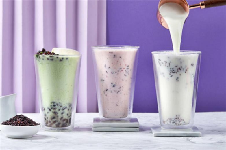 百变酸奶牛加盟